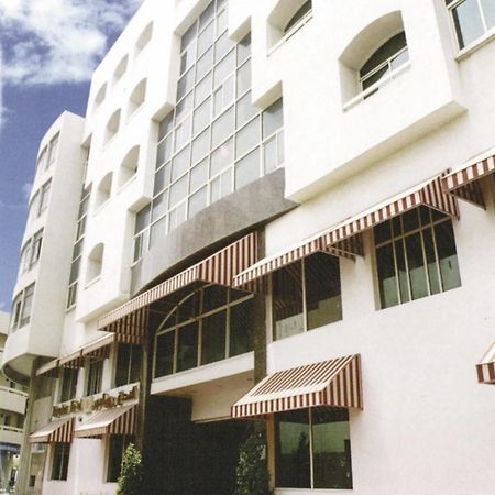 Royalton Hotel Dubai Exterior foto