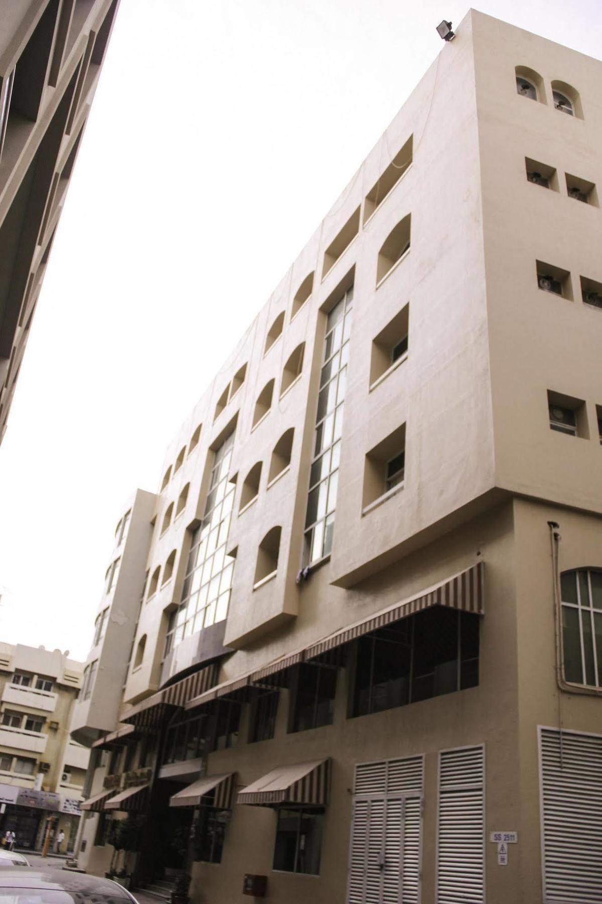 Royalton Hotel Dubai Exterior foto